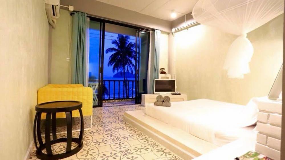 De Sea Almond Hotel Csumphon Kültér fotó